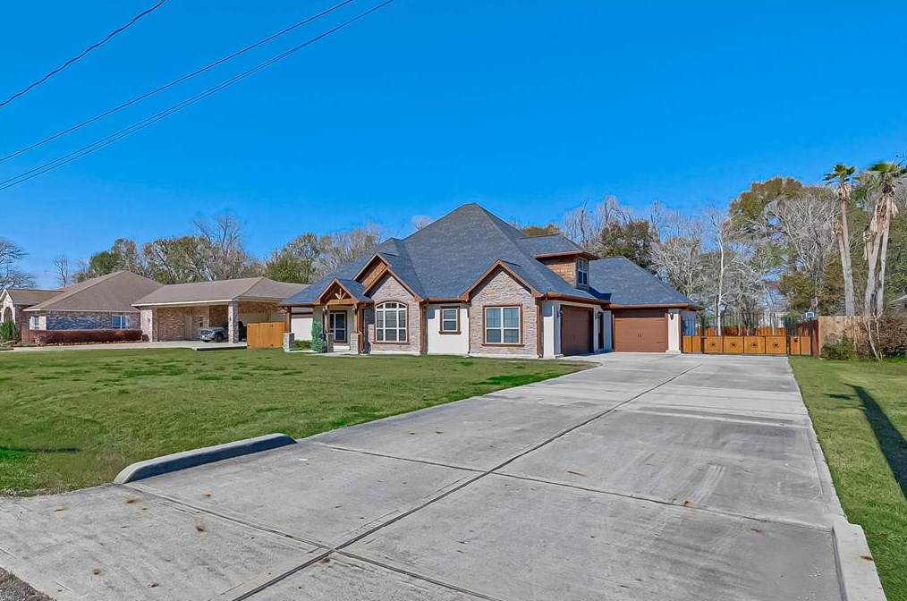 122 Whites Lake Estates Dr, Highlands, TX 77562-4251
