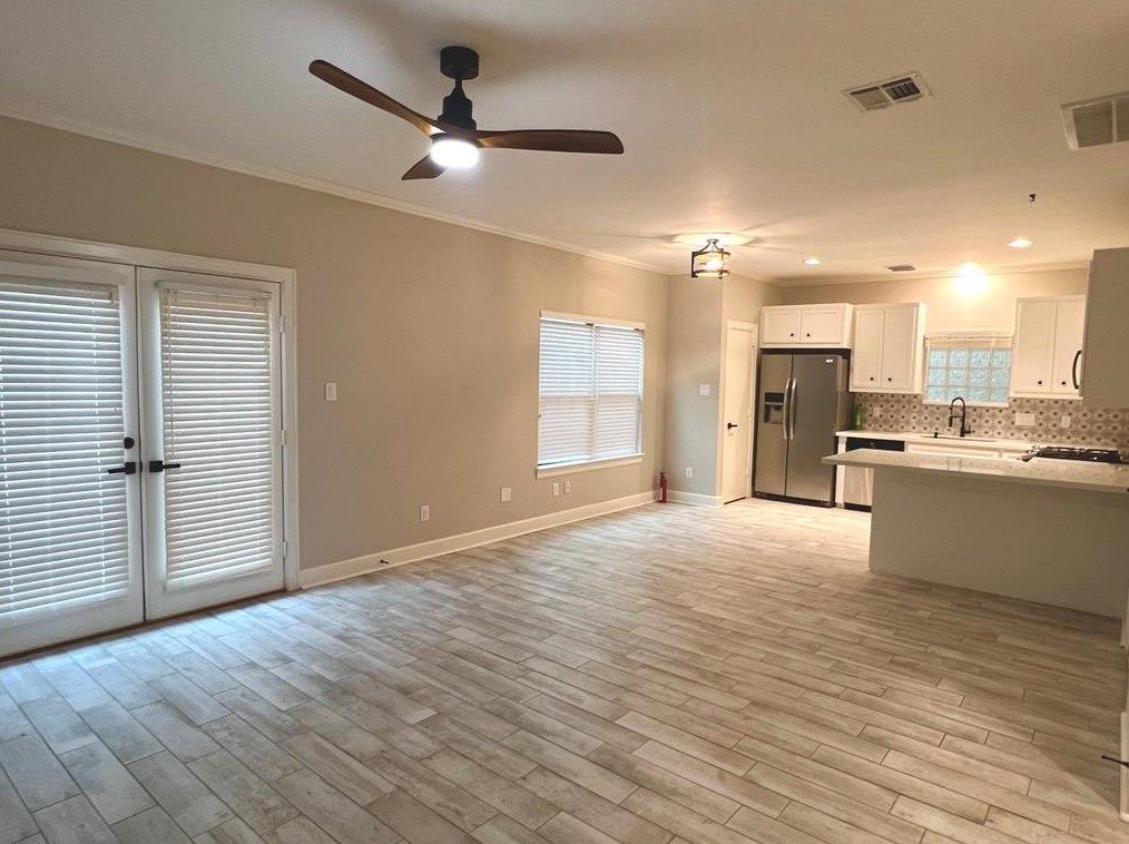 646 Westcross St, Houston, TX 77018