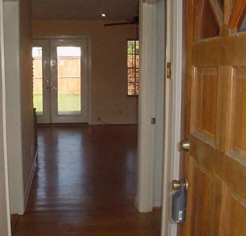 5926 Hornwood Dr, Houston TX  77081-4303 exterior