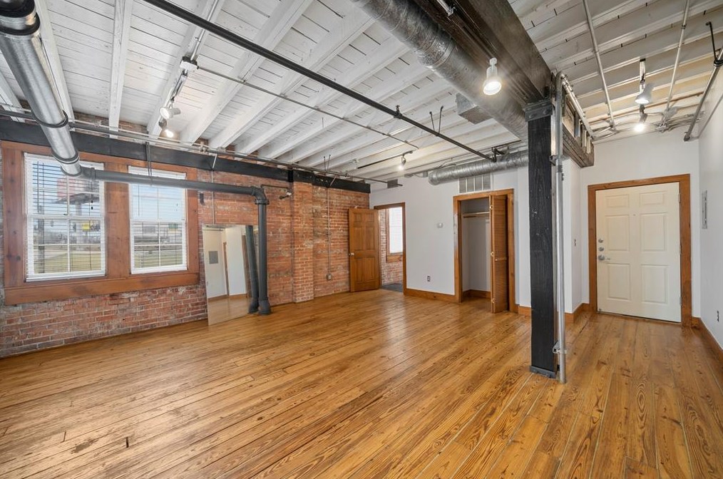 1011 Wood St #201, Houston, TX 77002