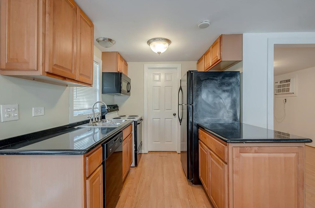 1916 Kipling St, Houston TX  77098-1566 exterior