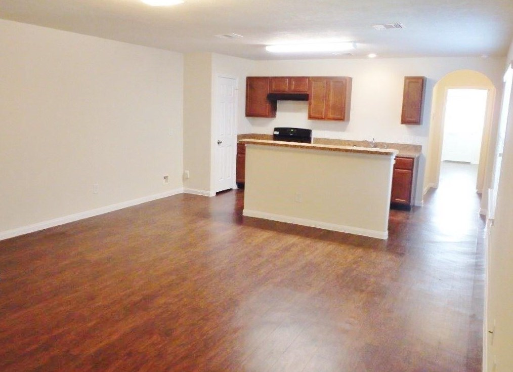 5571 Plantation Forest Dr, Katy TX  77449-1573 exterior