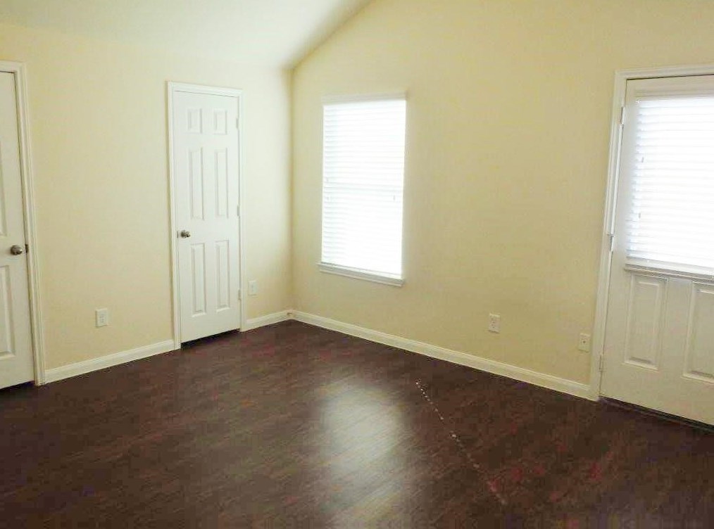 5571 Plantation Forest Dr, Katy TX  77449-1573 exterior
