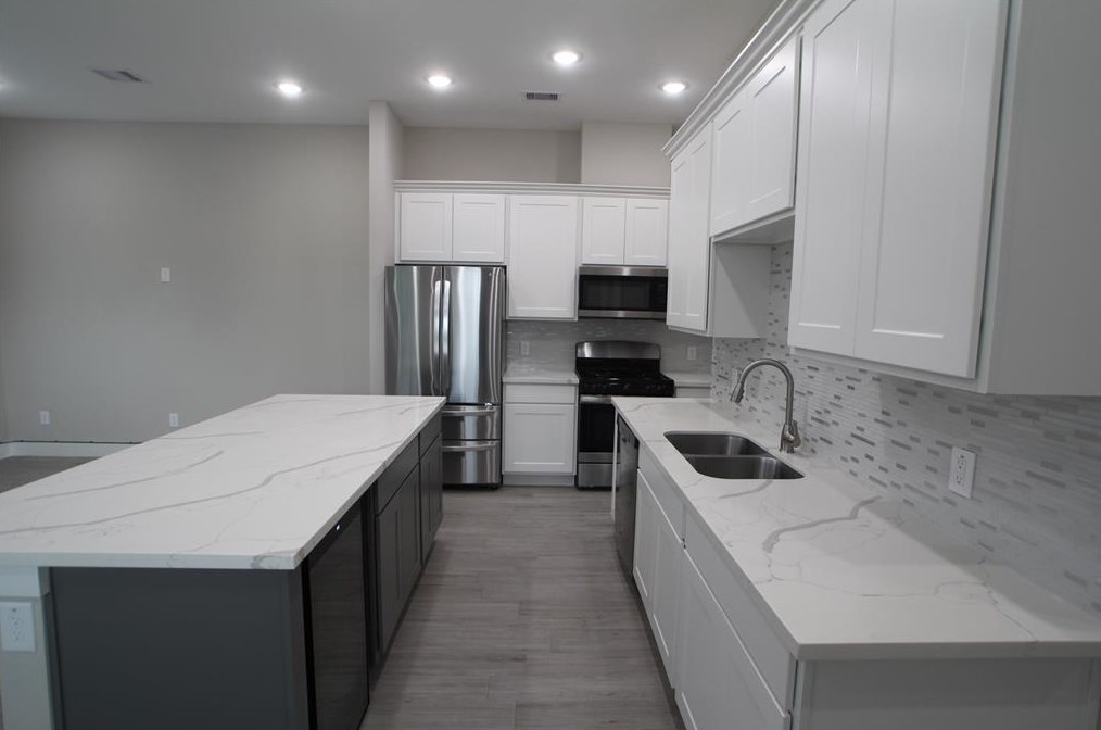 7526 Mclean St, Houston, TX 77051