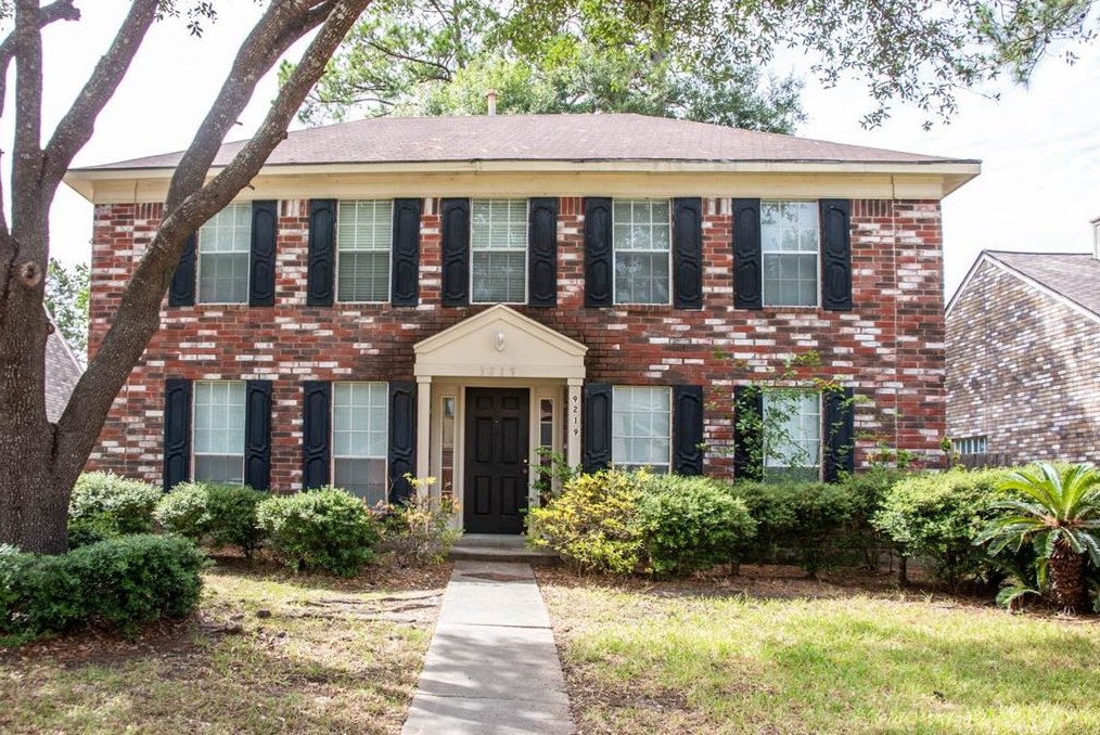 9219 Southleigh Dr, Spring, TX 77379
