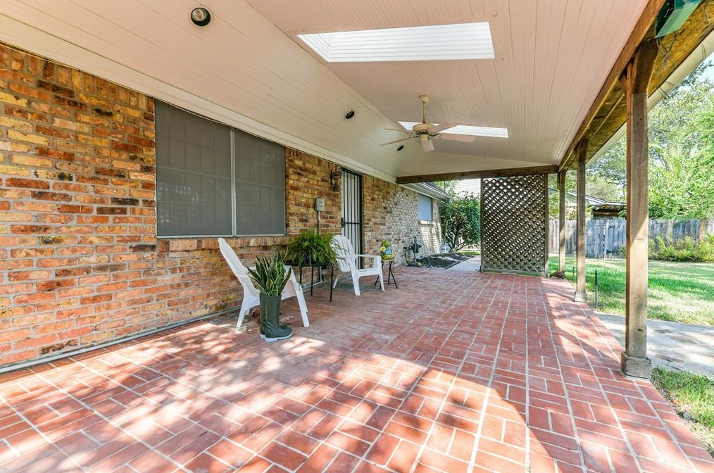 11227 Sagepark Ln, Houston TX  77089-4518 exterior