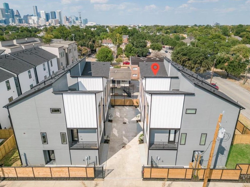 2331 Eagle St, Houston, TX 77004
