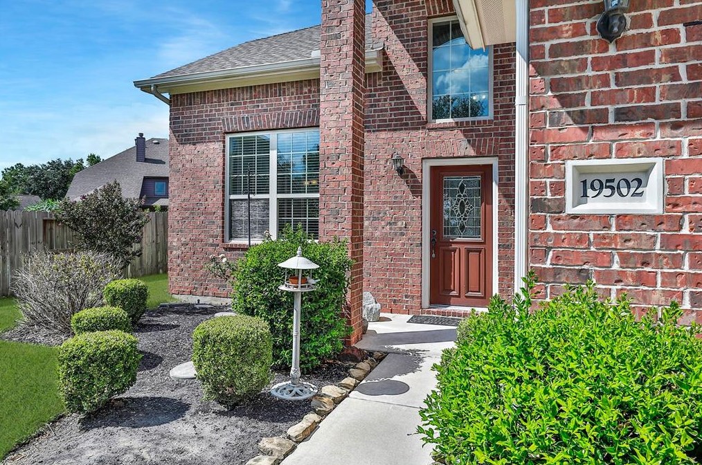 19502 Glenwood Canyon Ln, Cypress, TX 77433-2724