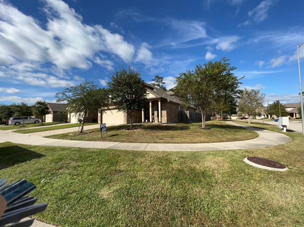 13543 Smith Lake Ln, Houston, TX 77044