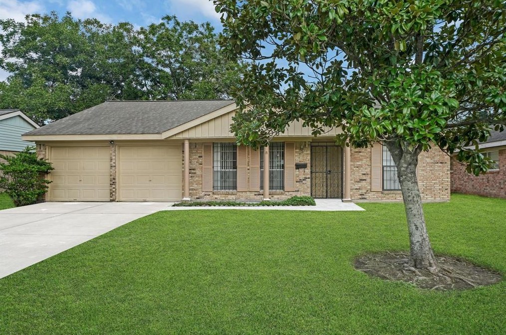 11606 Neff St, Houston, TX 77072