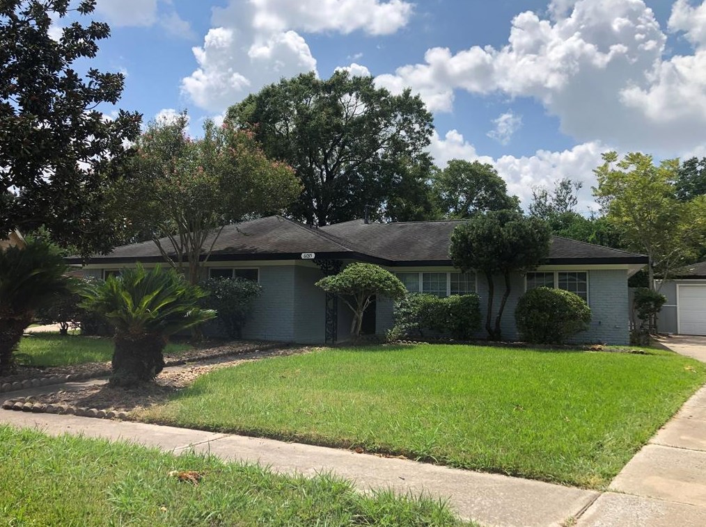 6035 Mcknight St, Houston, TX 77035-2325