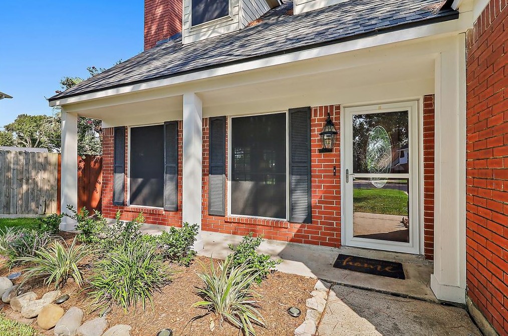 1706 Karankawas Ct, Deer Park, TX 77536