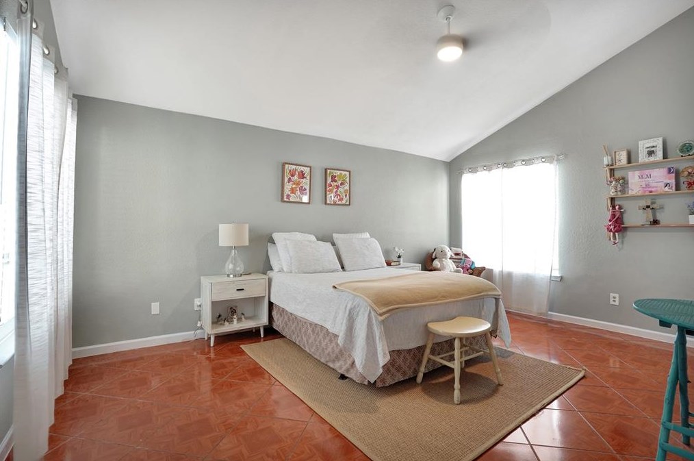 6402 Grandvale Dr, Houston TX  77072-1516 exterior