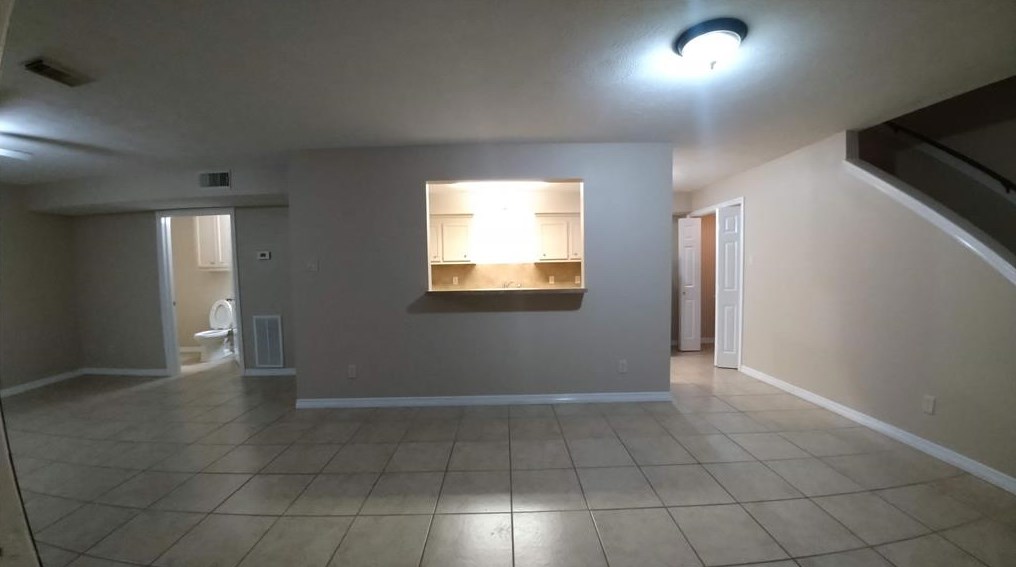 909 Ave I #4, Huntsville, TX 77320