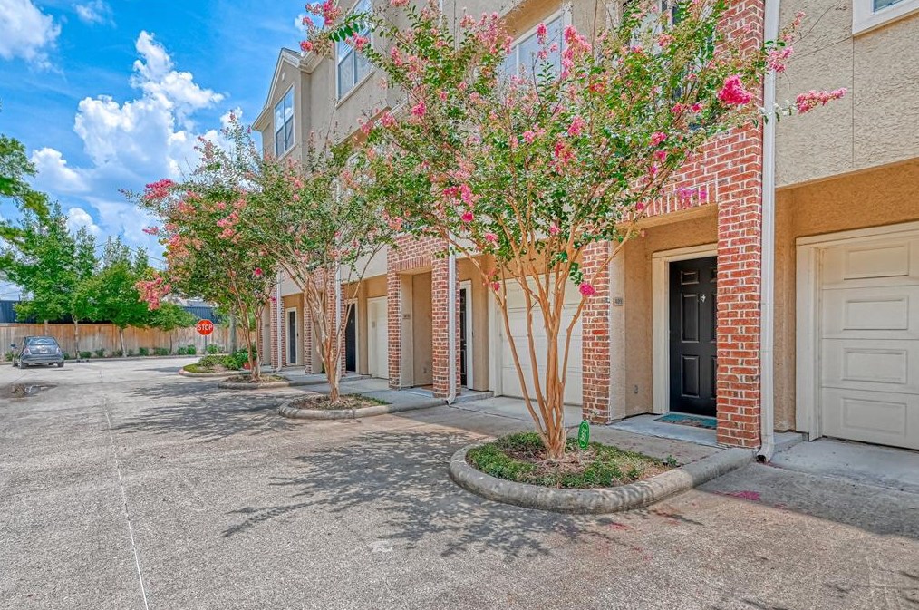 12707 Boheme Dr # 411, Houston, TX 77024