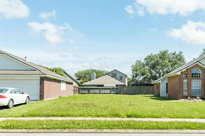 105 Cacao Street, Lake Jackson, TX 77566 - Photo 6