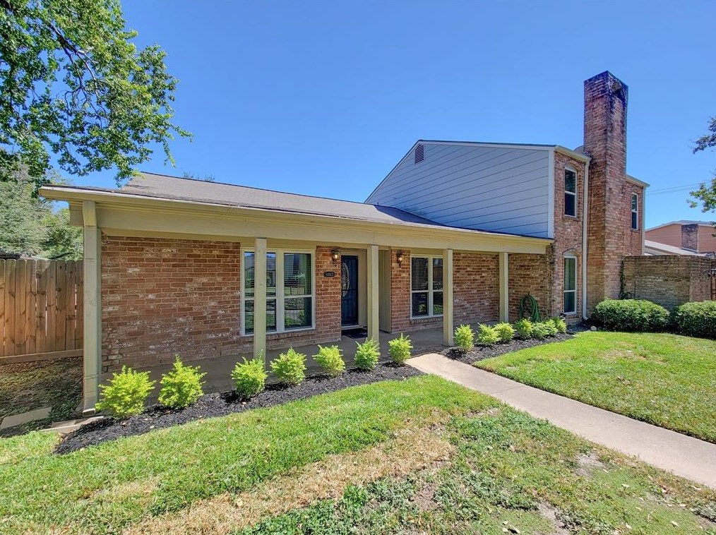 11813 Southlake Dr, Houston, TX 77077-6509