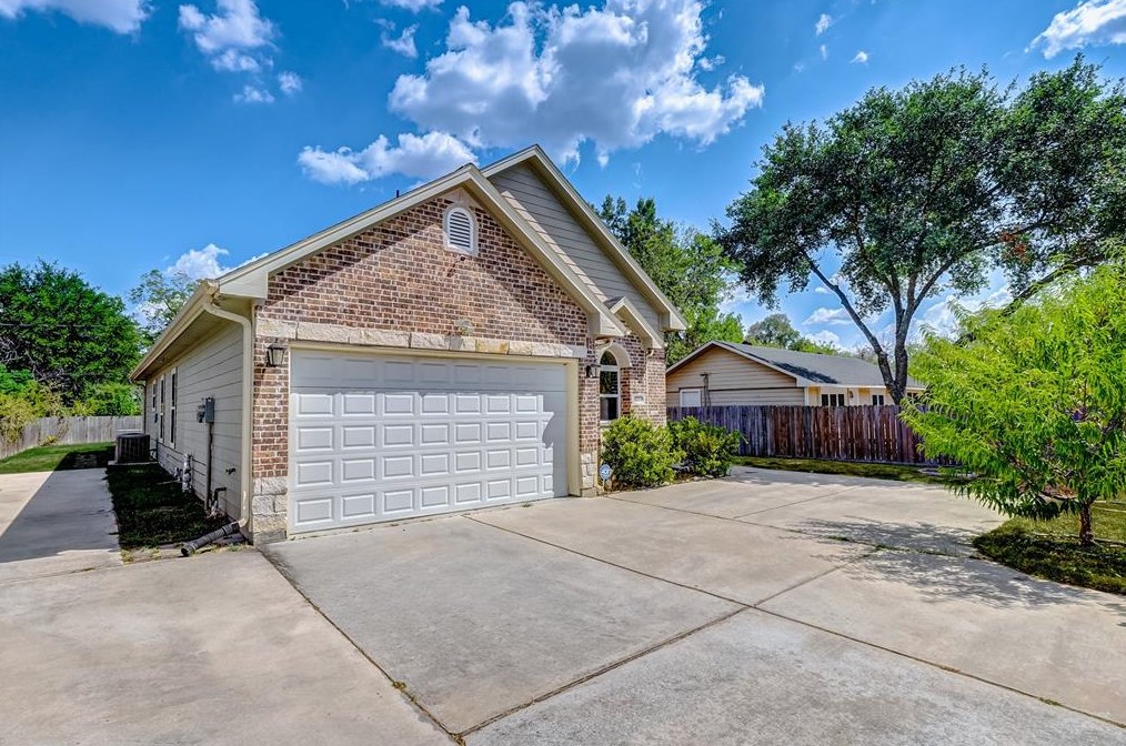 1215 Vera Lou St, Houston, TX 77051-1949