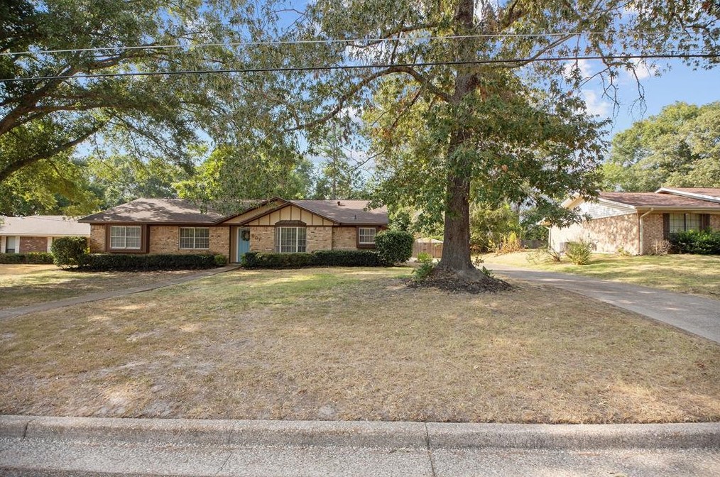 901 Cunningham Dr, Lufkin, TX 75901-5051
