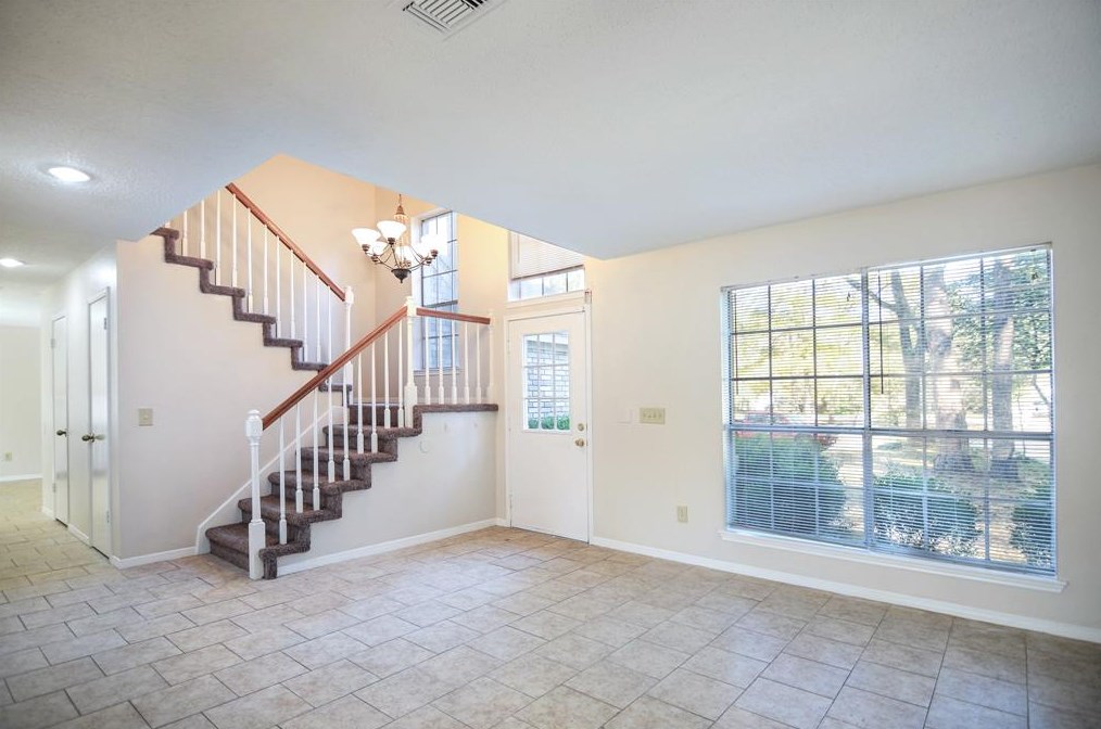 11 Treadwell Ct, Spring TX  77381-3289 exterior