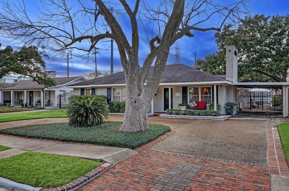 3518 Suffolk Dr, Houston, TX 77027-6328