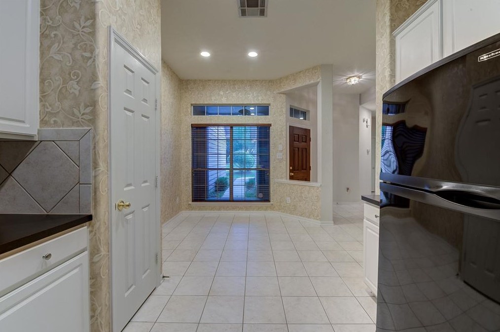 9 Greenhill Terrace Pl, Spring TX  77382-1609 exterior