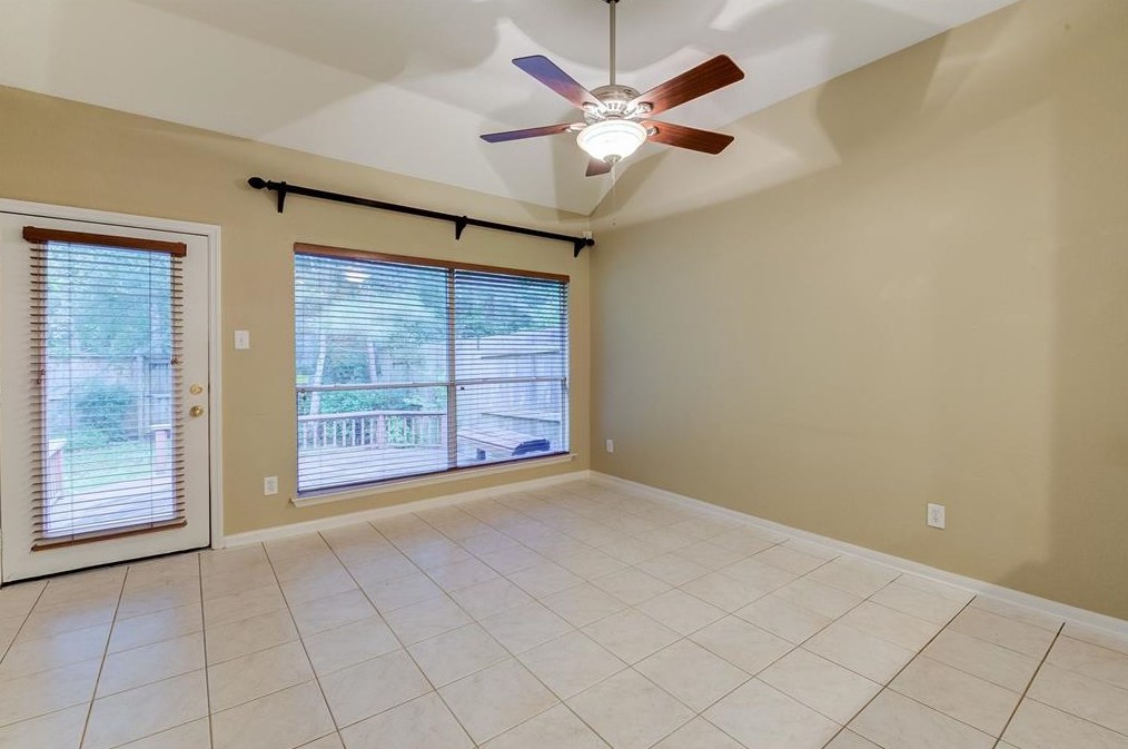 9 Greenhill Terrace Pl, Spring TX  77382-1609 exterior