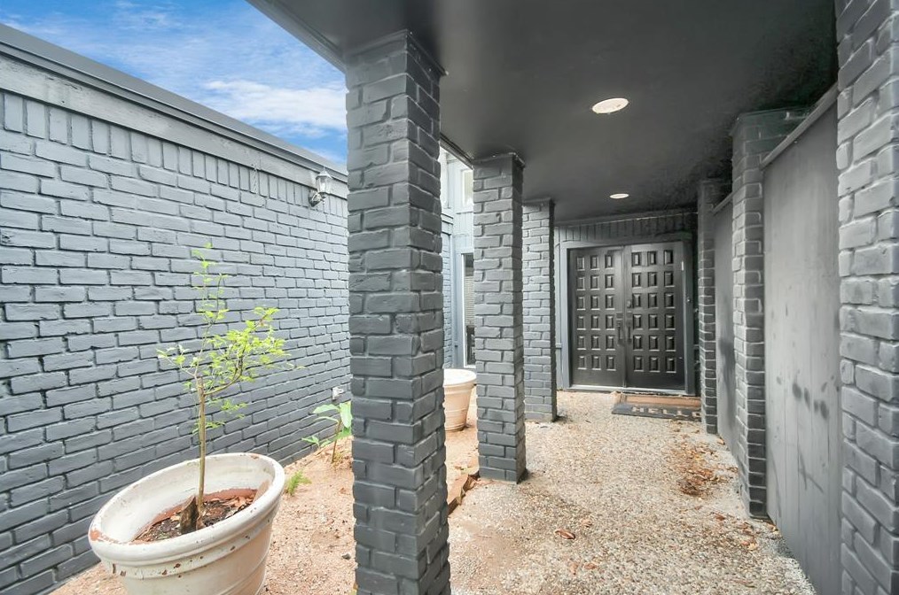 5537 Shadow Crest St, Houston, TX 77096
