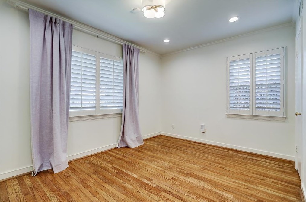 4107 Markham St, Houston, TX 77027