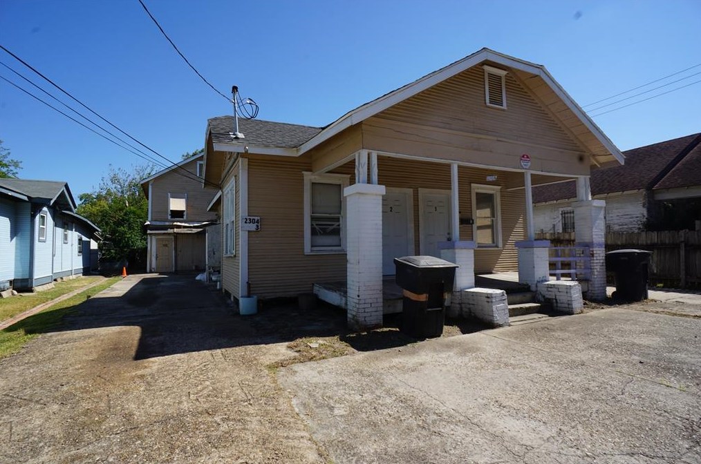 2304 Chapman St, Houston, TX 77009-7979