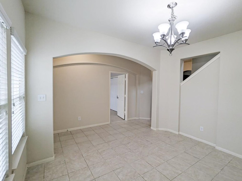 7239 Autumn Sun Dr, Houston, TX 77083-6902
