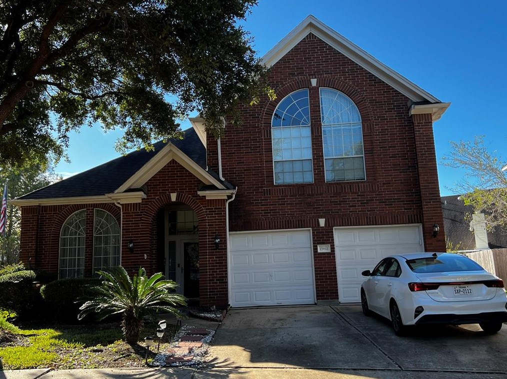 15611 Brookwood Lake Pl, Sugar Land, TX 77498