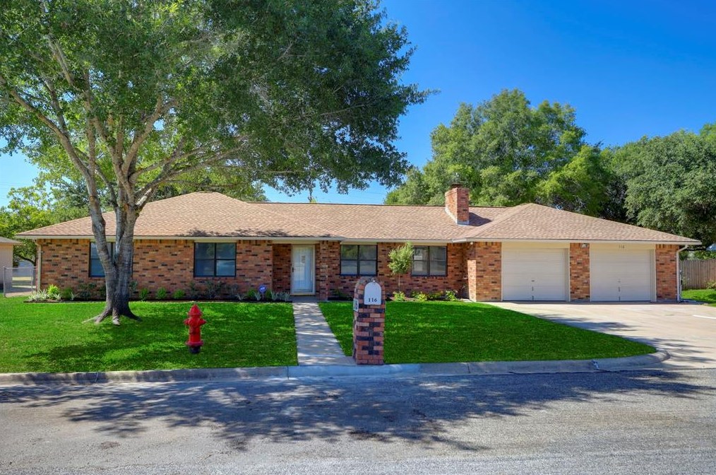 116 Anderson St, Engle, TX 78956-1644