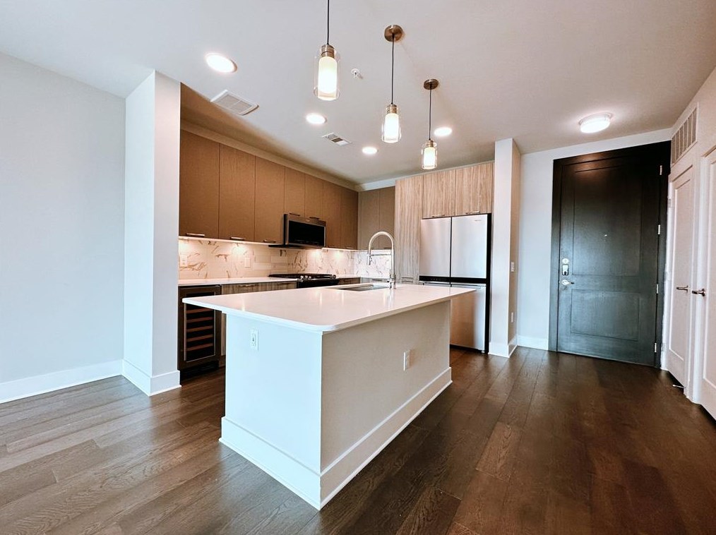 510 W 20th St #804, Houston, TX 77008