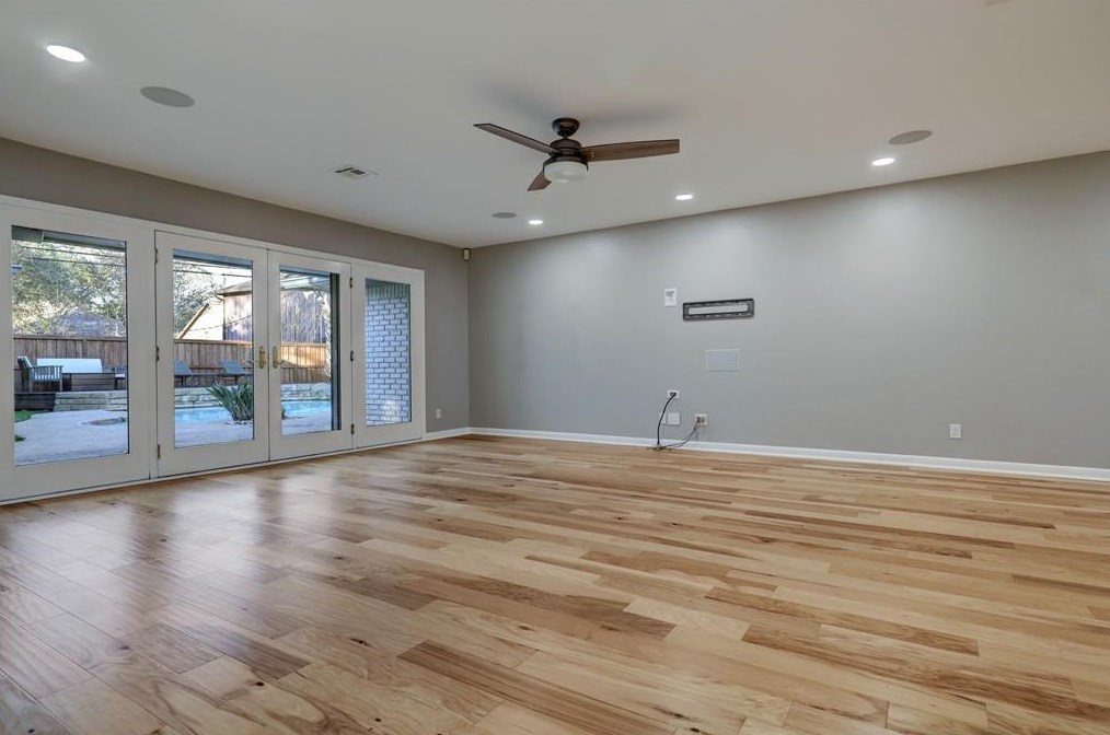 978 Chamboard Ln, Houston TX  77018-3200 exterior