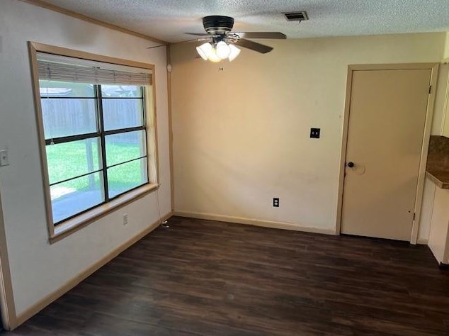4128 Heatherglen St, Bay City TX  77414-6930 exterior