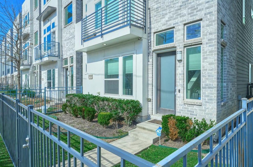 1515 Elgin St, Houston, TX 77004