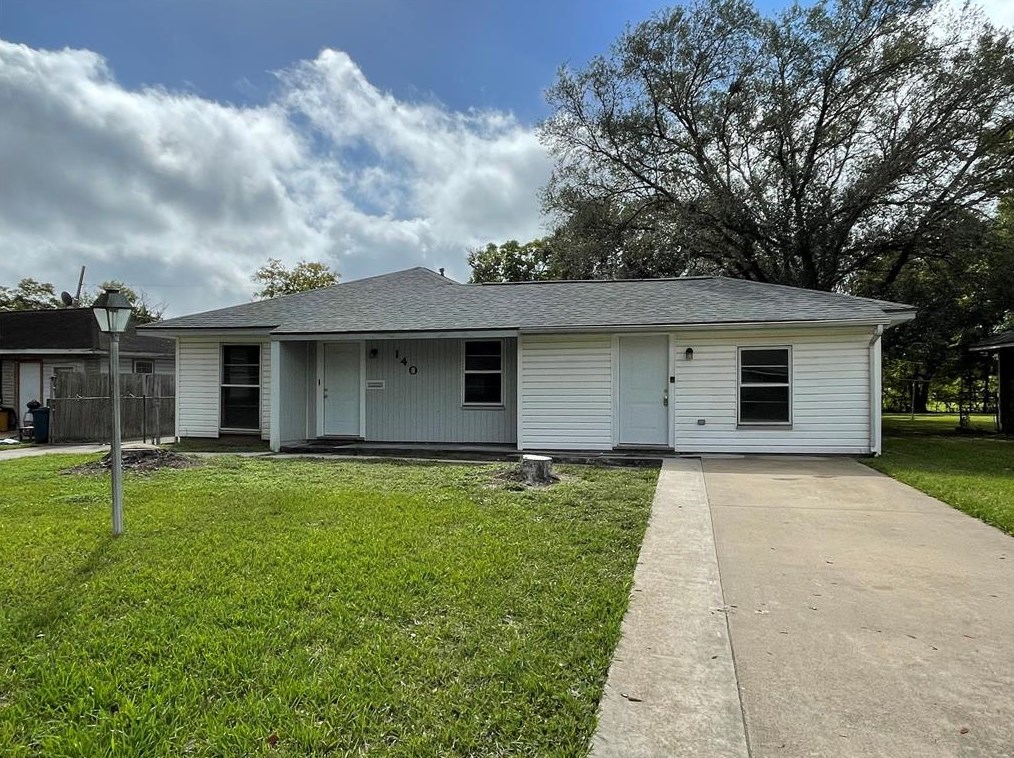 140 Laurel St, Richwood, TX 77566