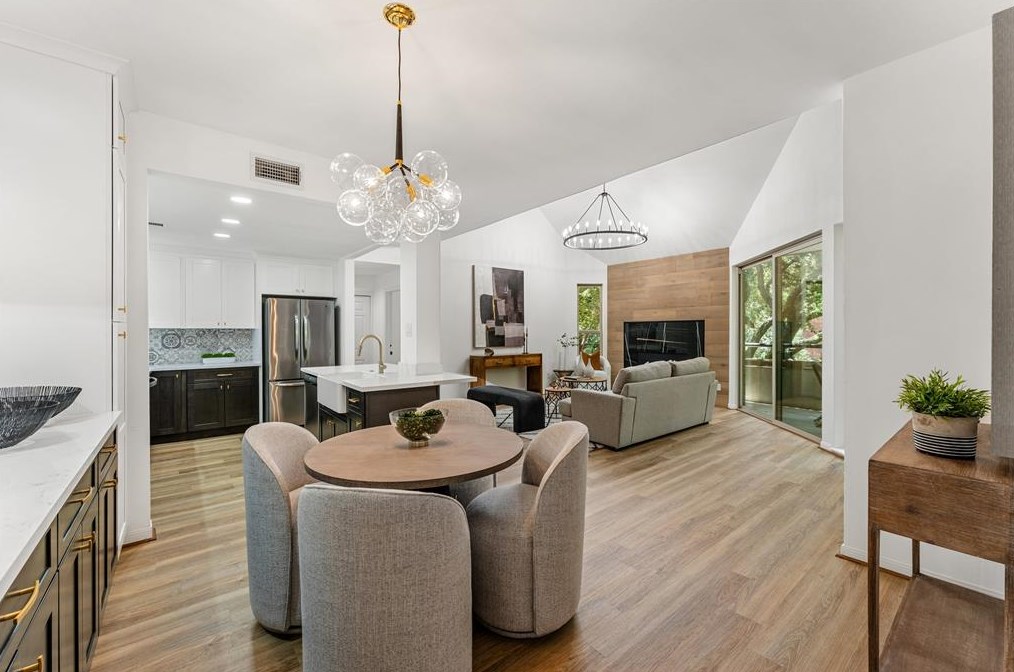 5210 Weslayan St #212, Houston, TX 77005