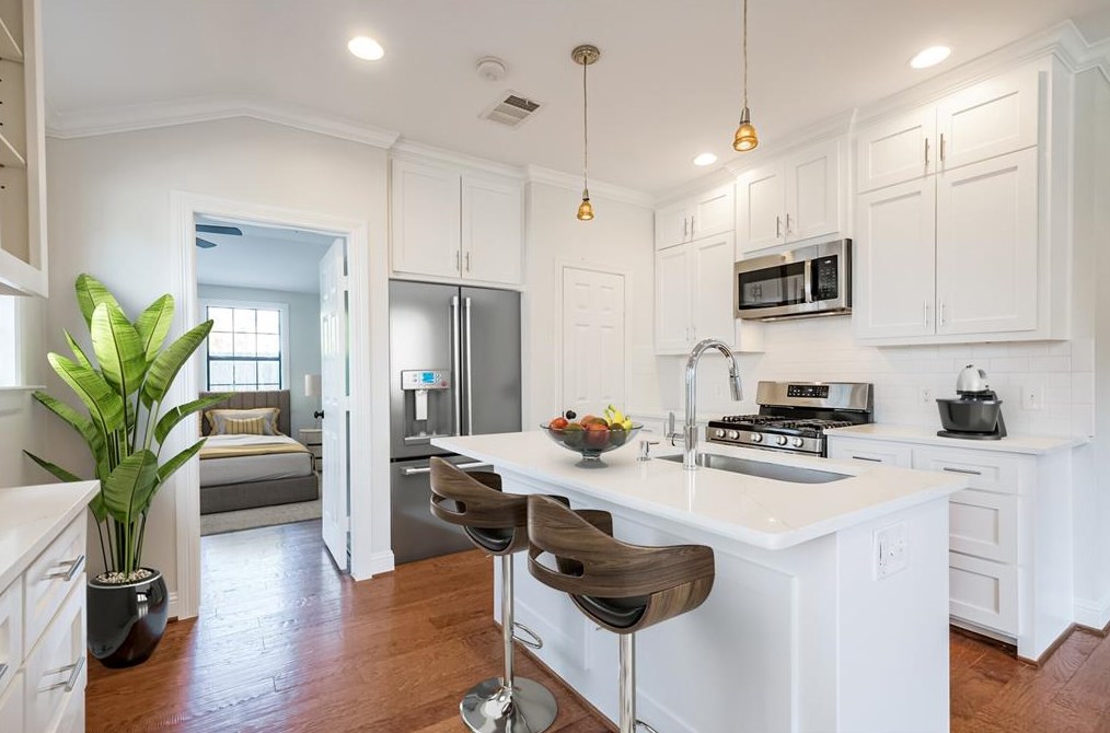 1121 E 26th St, Houston, TX 77009