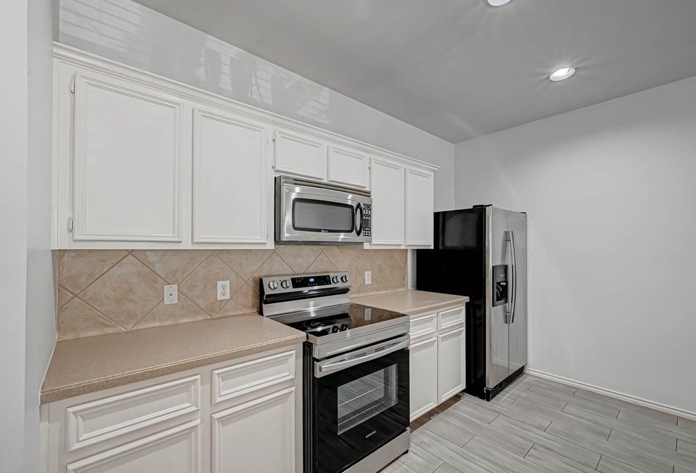 3015 Polk St, Houston TX  77023-1826 exterior