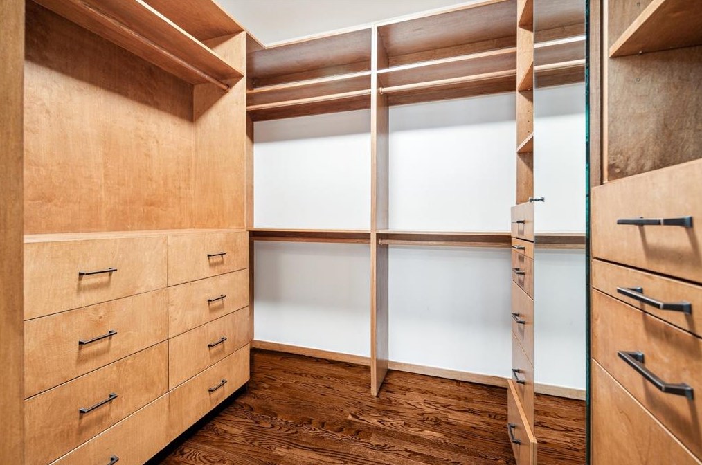 4033 Coleridge St, Houston TX  77005-2725 exterior