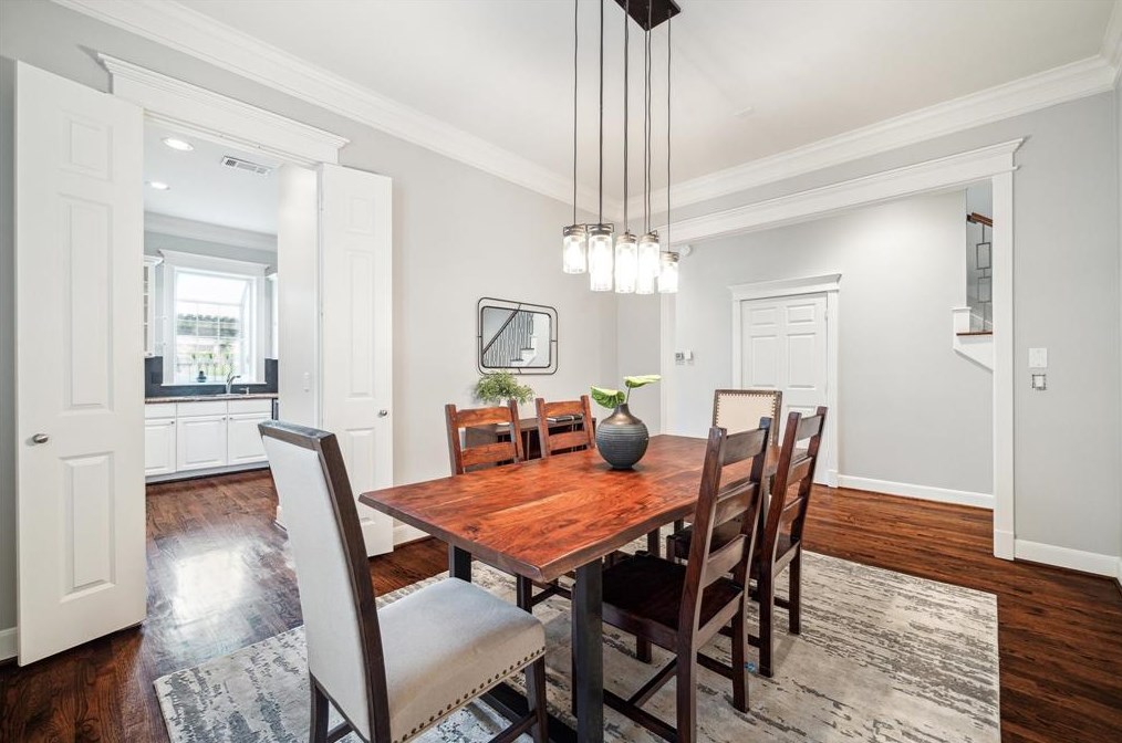 4033 Coleridge St, Houston TX  77005-2725 exterior