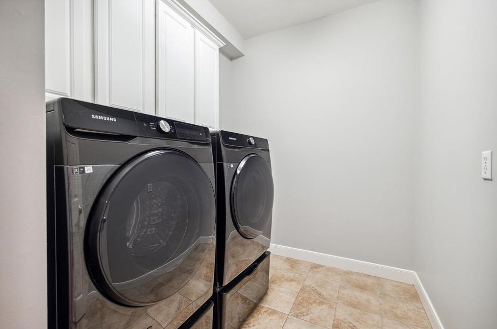 4033 Coleridge St, Houston TX  77005-2725 exterior