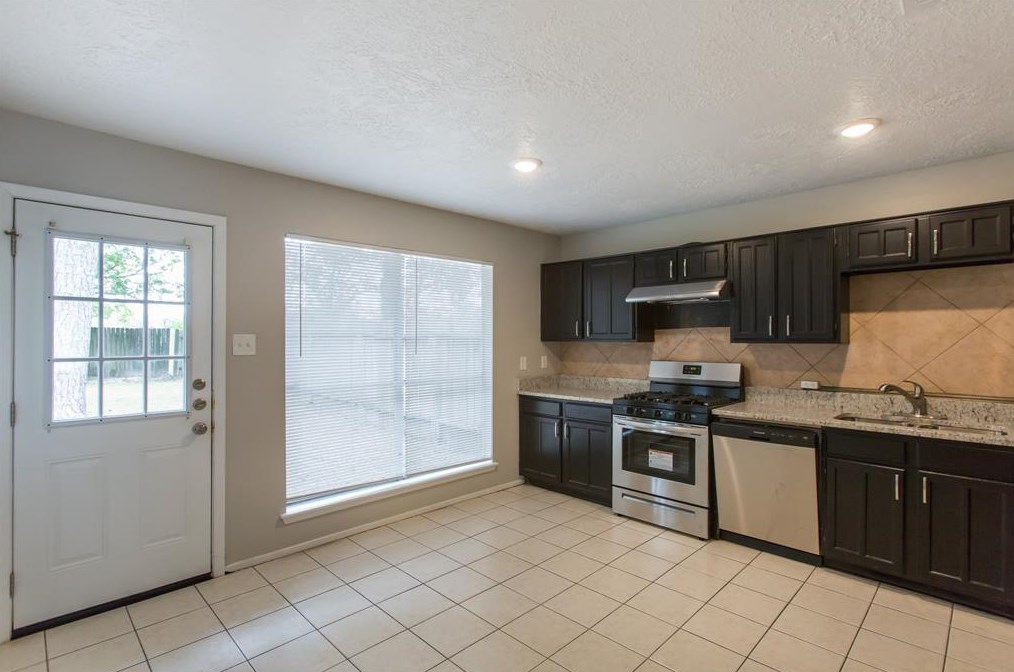 2214 Spring Dusk Ln, Spring TX  77373-6158 exterior