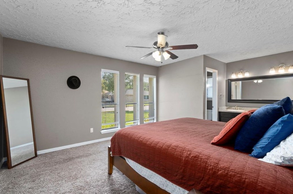 4907 Larksong Ln, Spring TX 77388-3836 exterior