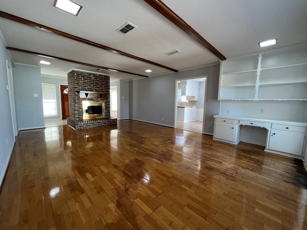 9206 Sharpview Dr, Houston TX  77036-5220 exterior