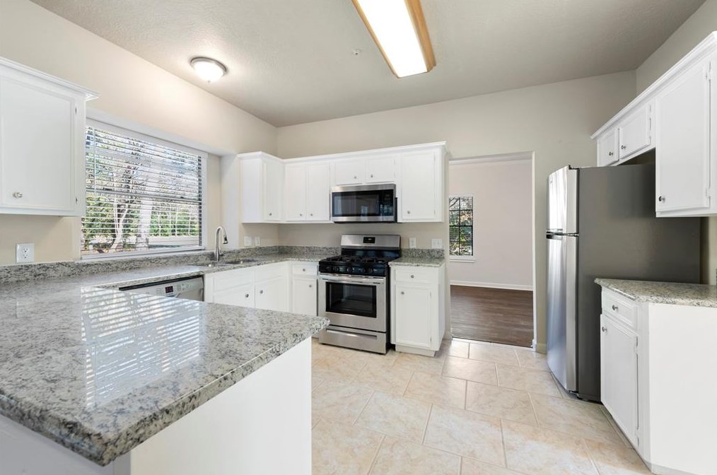 59 Pathfinders Cir, Spring TX  77381-4023 exterior