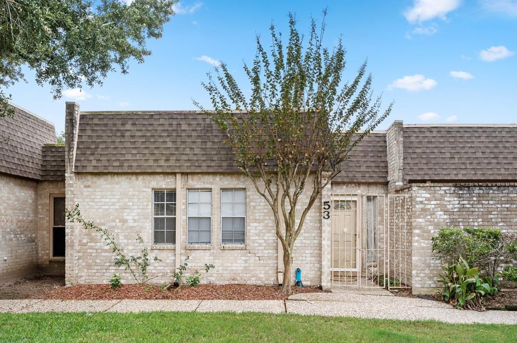 53 River Creek Way, Sugar Land, TX 77478