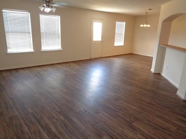 1053 Windy Grove Ln, Conroe, TX 77301